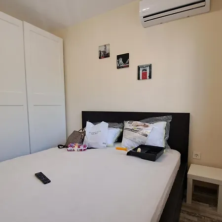 Luxury Hariton 5 Apartment
